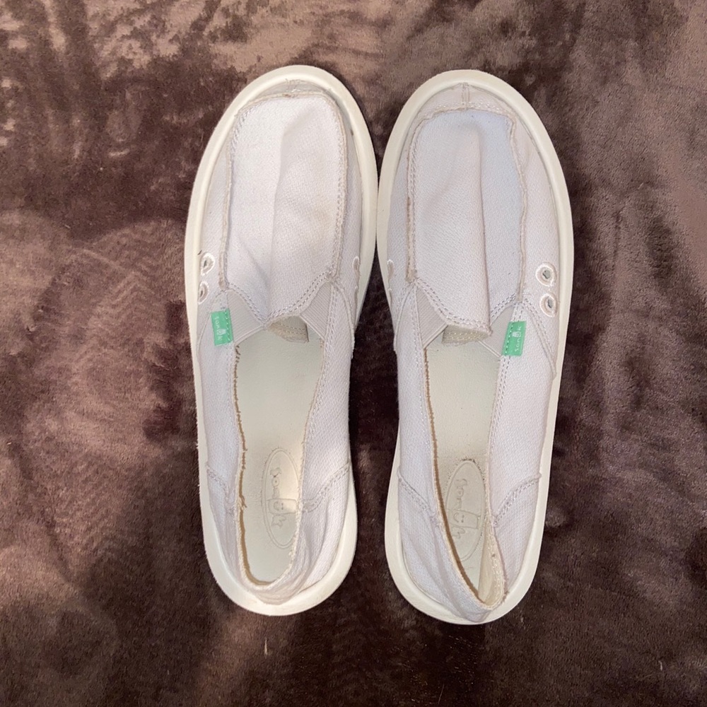 Sanuks